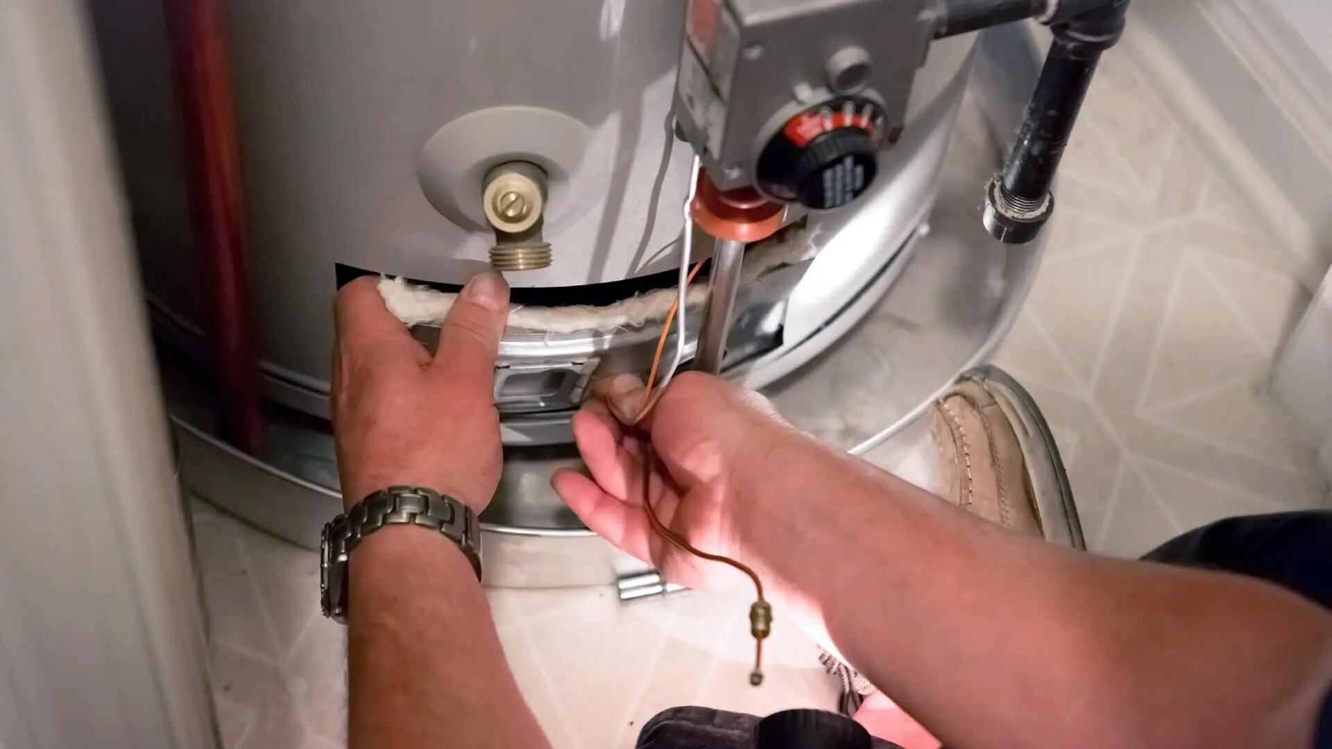 Brrr! Hot Water Woes? Emergency Water Heater Repair to the Rescue!